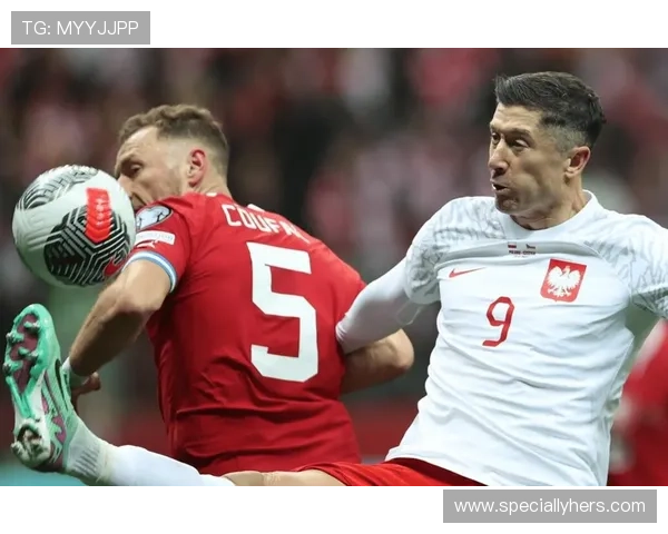 莱万多夫斯基西甲进球表现稳健，展现争金靴潜力