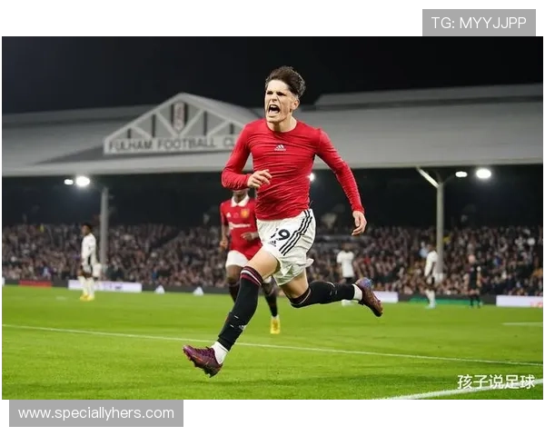 加纳乔无球跑动与反击冲击优势解析